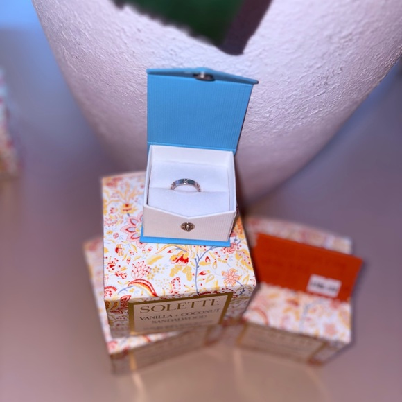 icon Silver Ring in Elegant Design